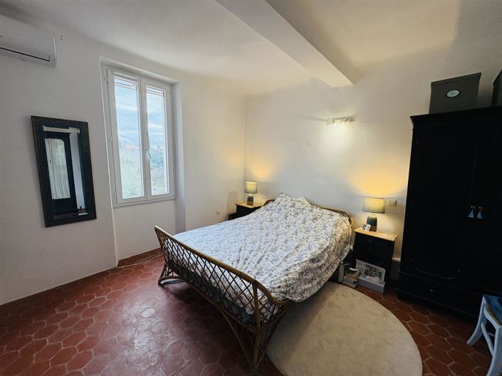 Image No.11-3 Bed House for sale