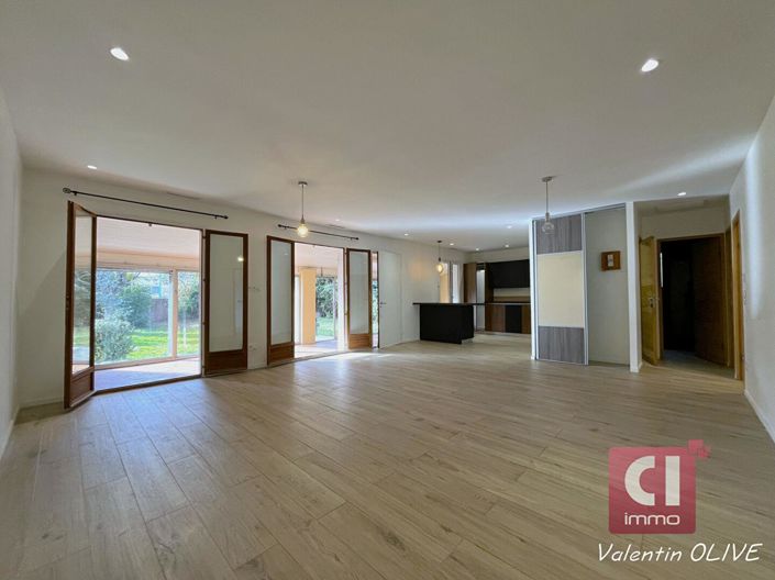 Image No.2-3 Bed House for sale