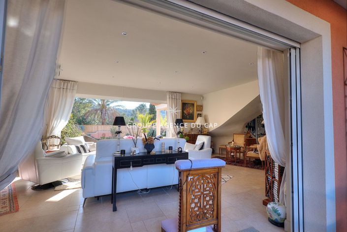 Image No.11-4 Bed House for sale