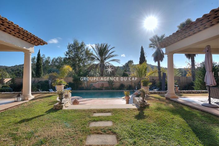 Image No.2-4 Bed House for sale