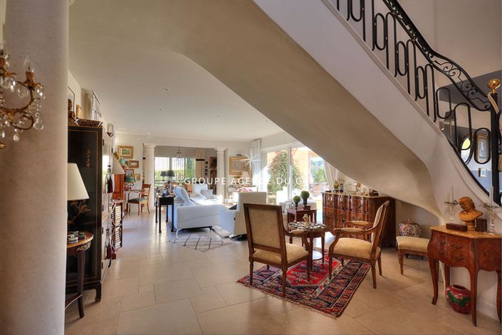 Image No.4-4 Bed House for sale