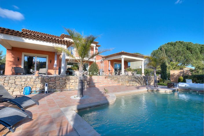 Image No.6-4 Bed House for sale