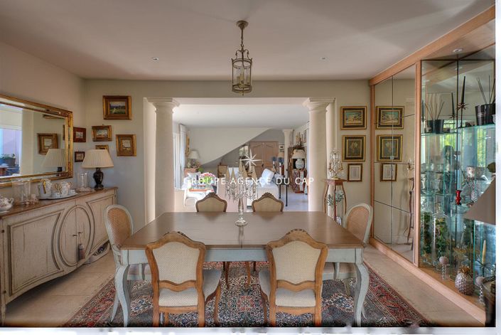 Image No.9-4 Bed House for sale