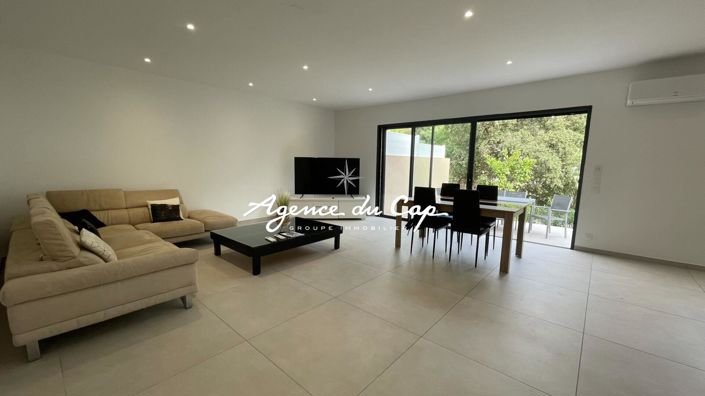 Image No.7-4 Bed House for sale