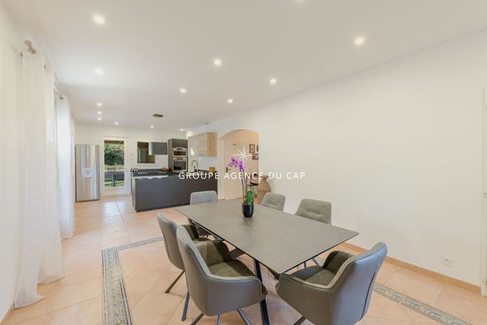 Image No.7-Maison de 4 chambres à vendre à Saint-Raphael