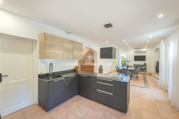 Image No.9-Maison de 4 chambres à vendre à Saint-Raphael