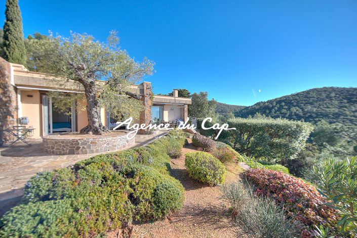 Image No.3-3 Bed House for sale