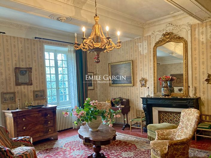 Image No.8-6 Bed House for sale