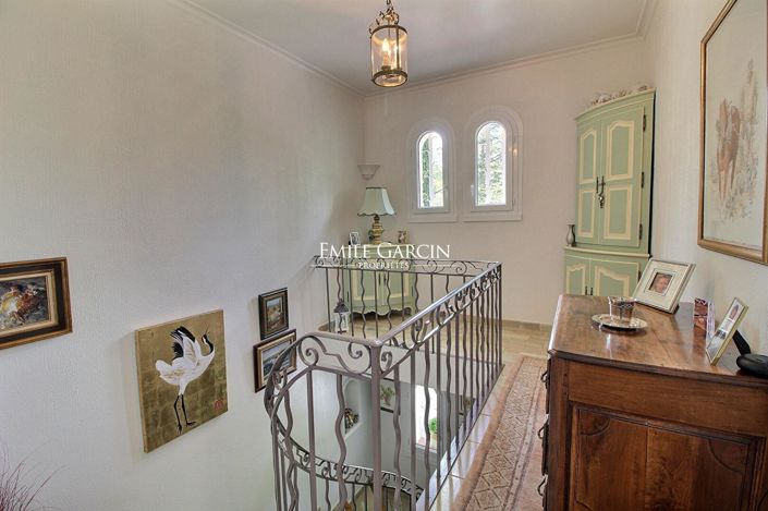 Image No.10-4 Bed House for sale