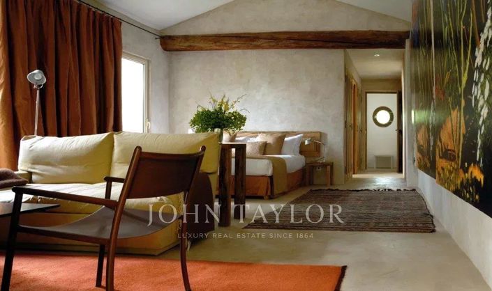 Image No.23-7 Bed House for sale