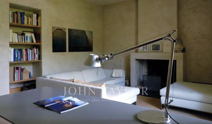 Image No.27-7 Bed House for sale