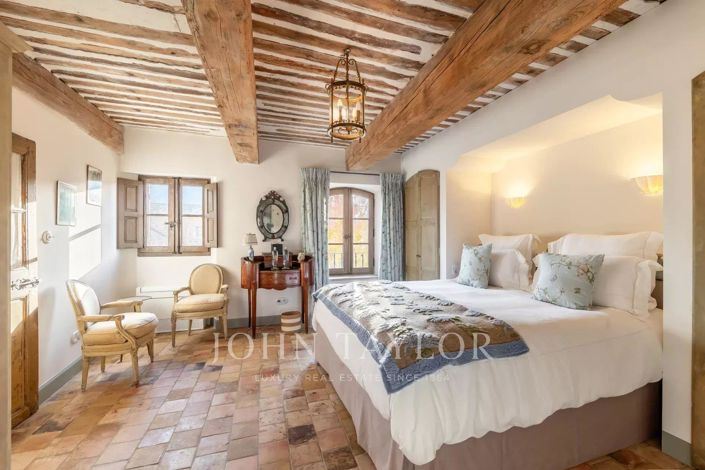 Image No.14-7 Bed House for sale