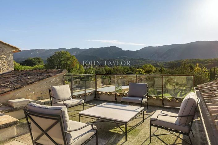 Image No.16-7 Bed House for sale