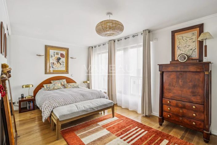Image No.10-3 Bed Apartment for sale
