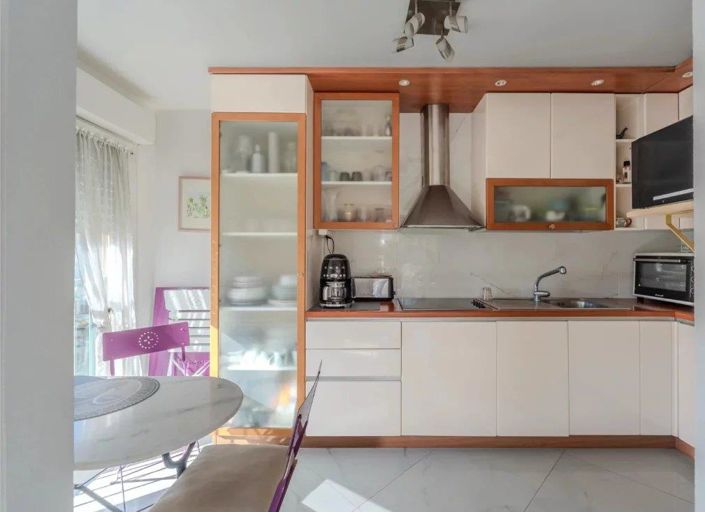 Image No.6-Appartement de 2 chambres à vendre à Nice