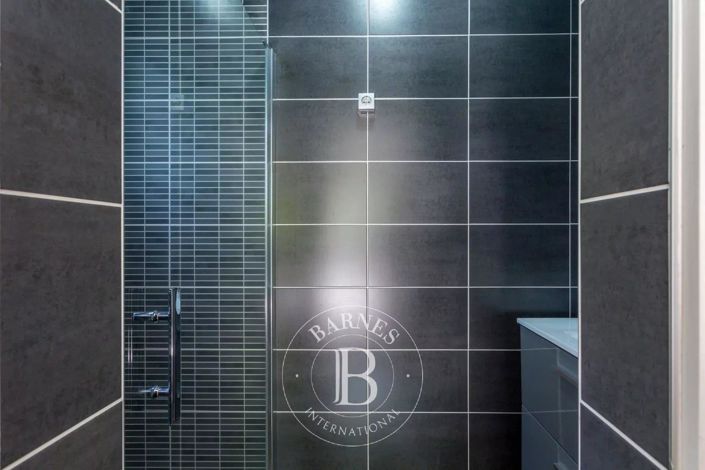 Image No.14-9 Bed House for sale