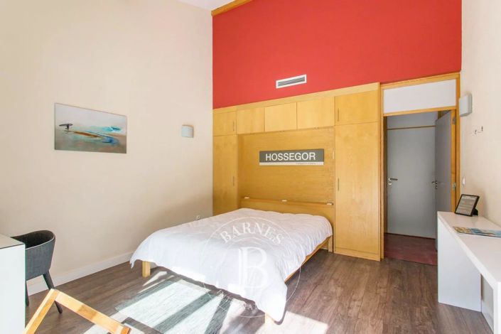 Image No.19-9 Bed House for sale