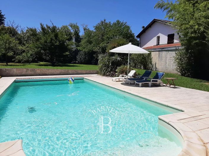 Image No.14-7 Bed House for sale