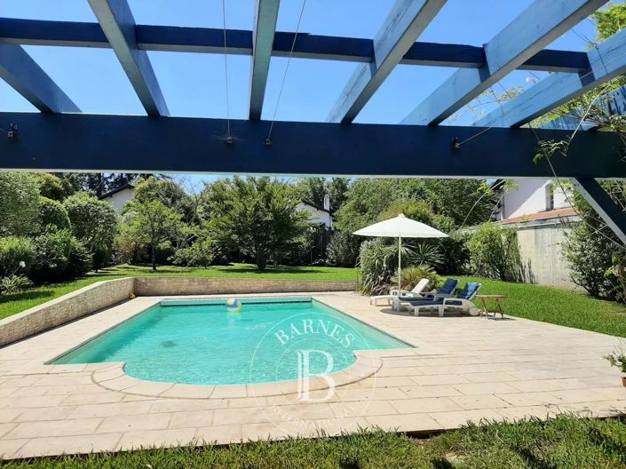 Image No.2-7 Bed House for sale