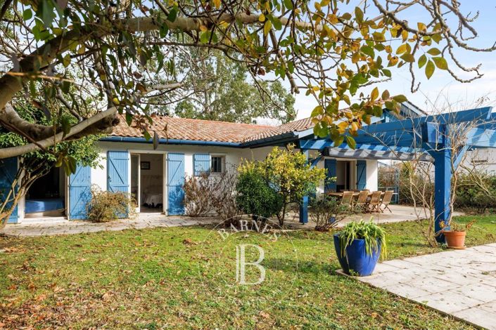 Image No.4-7 Bed House for sale