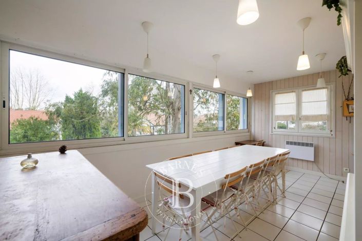 Image No.9-7 Bed House for sale