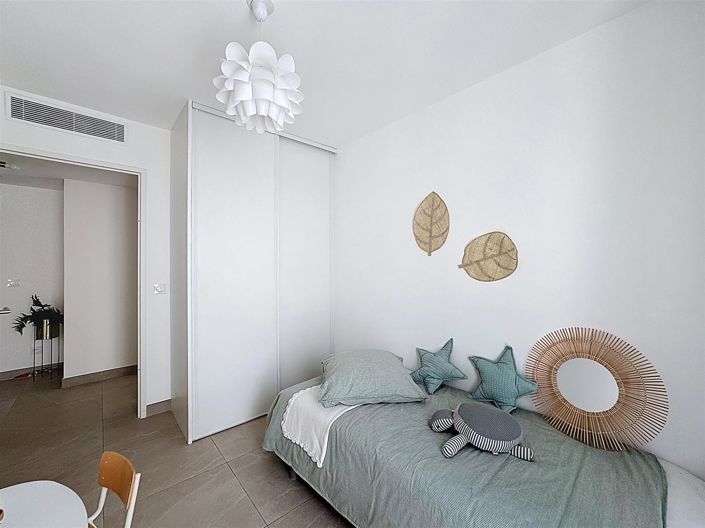 Image No.14-3 Bed Apartment for sale