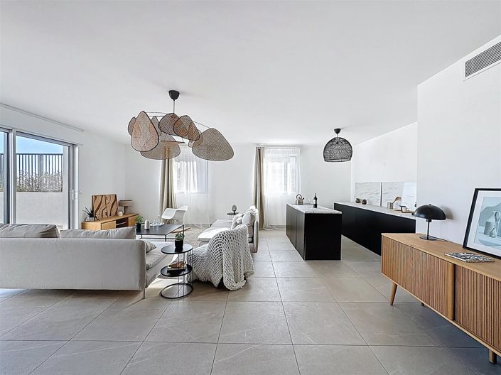 Image No.8-3 Bed Apartment for sale