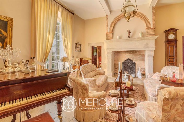 Image No.6-6 Bed House for sale