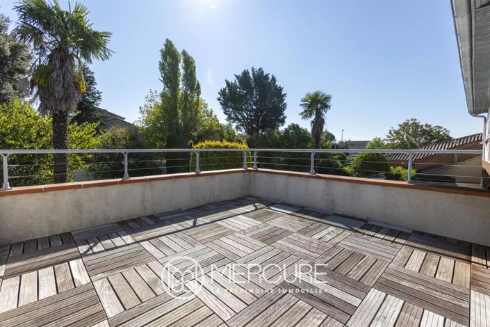 Image No.6-4 Bed House for sale