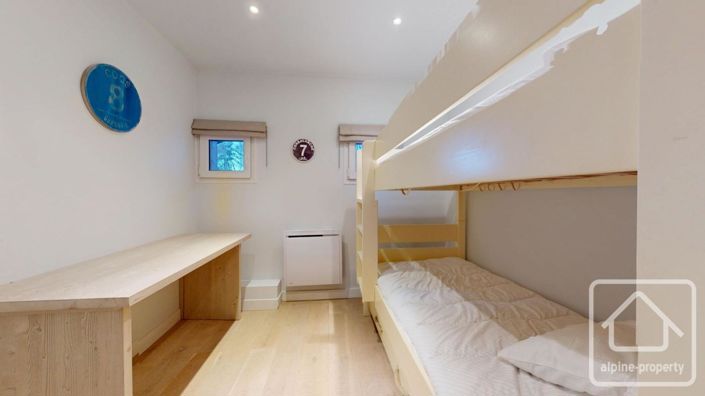 Image No.15-4 Bed Apartment for sale