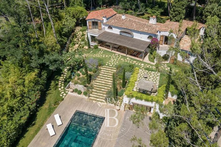 Image No.12-7 Bed House for sale