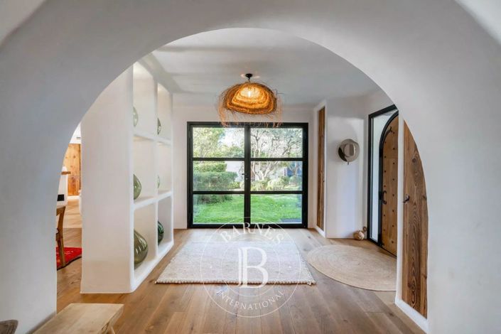 Image No.15-7 Bed House for sale