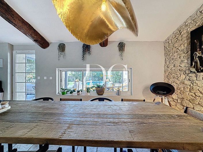 Image No.10-5 Bed House for sale