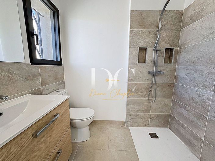 Image No.10-4 Bed House for sale