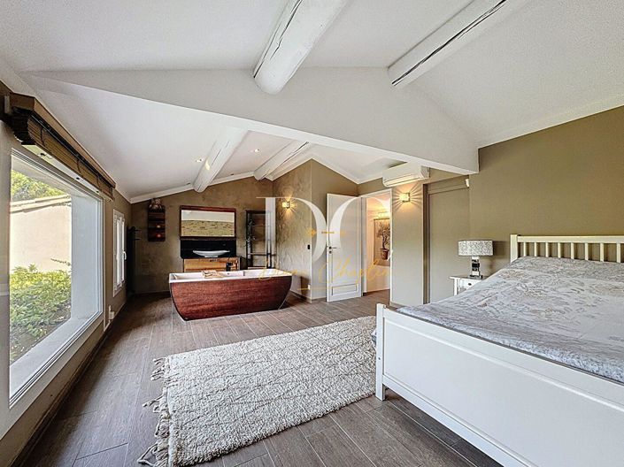 Image No.12-4 Bed House for sale