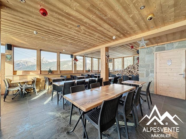 Image No.16-6 Bed House for sale