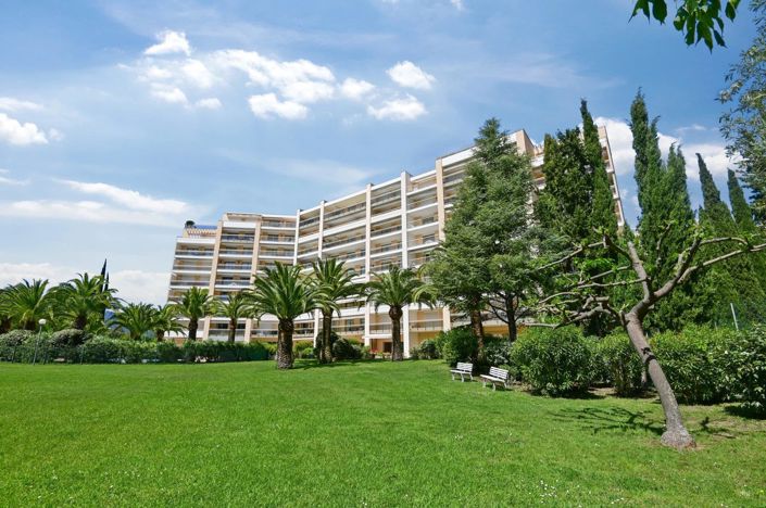 Image No.22-3 Bed Apartment for sale