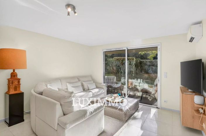 Image No.2-Appartement de 2 chambres à vendre à Cannes