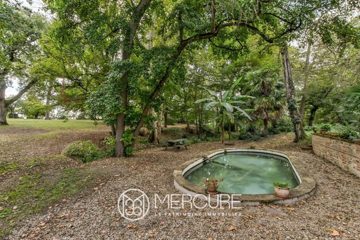 Image No.4-6 Bed House for sale