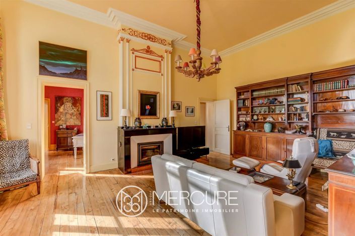 Image No.5-6 Bed House for sale