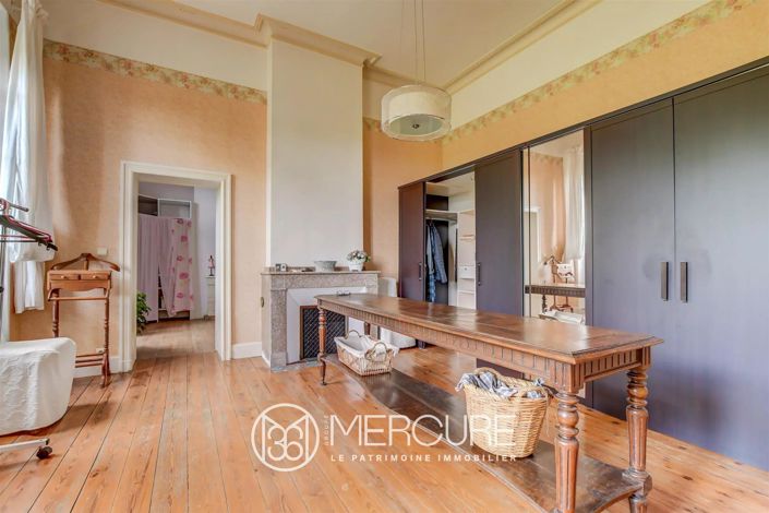 Image No.9-6 Bed House for sale