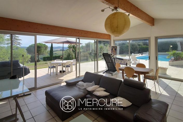 Image No.6-5 Bed House for sale