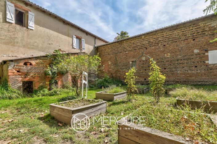 Image No.12-6 Bed House for sale