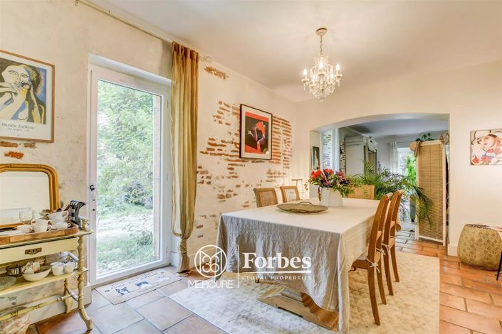 Image No.8-6 Bed House for sale