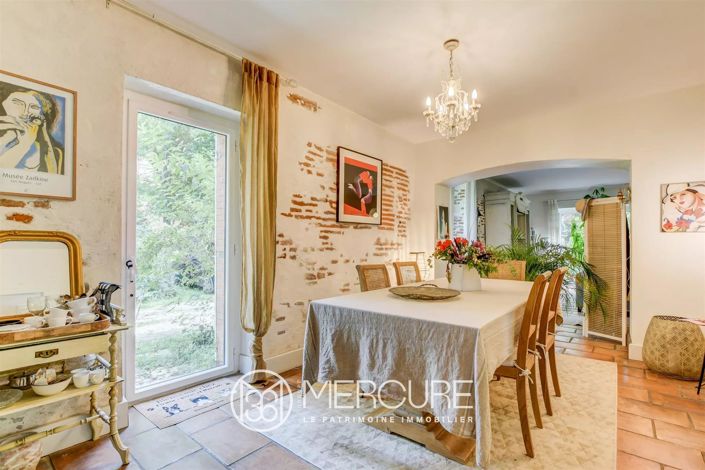 Image No.8-6 Bed House for sale