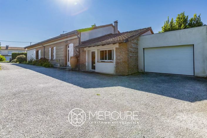 Image No.2-5 Bed House for sale