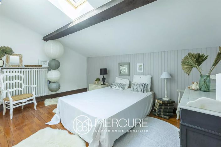 Image No.8-5 Bed House for sale