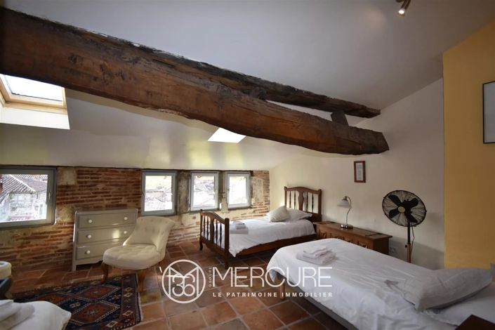 Image No.11-7 Bed House for sale