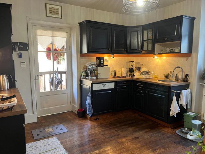 Image No.8-House for sale