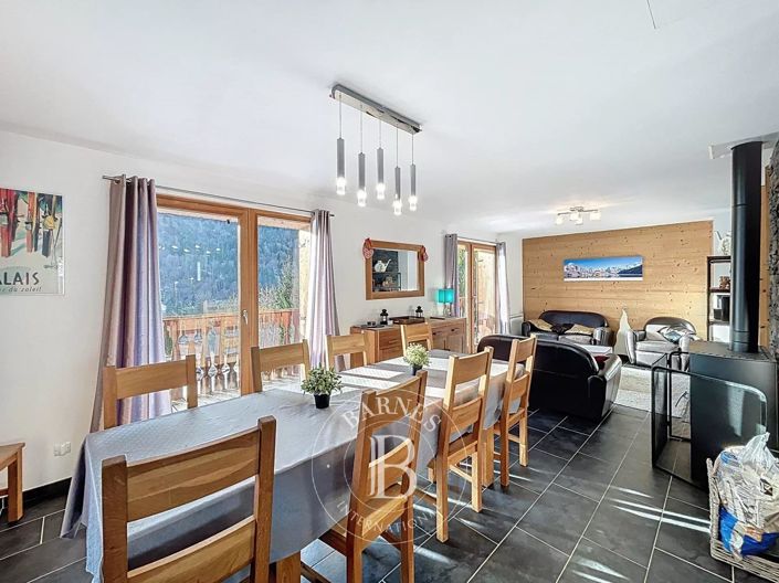 Image No.12-5 Bed House for sale